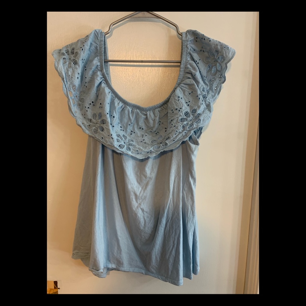 💕💕3 for $22💕💕Blue Off the Shoulder Top